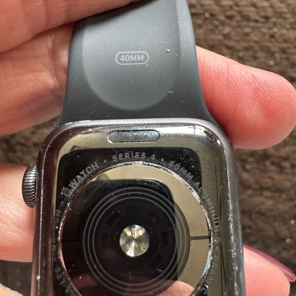Series 4 Applewatch - Picture 2 of 4